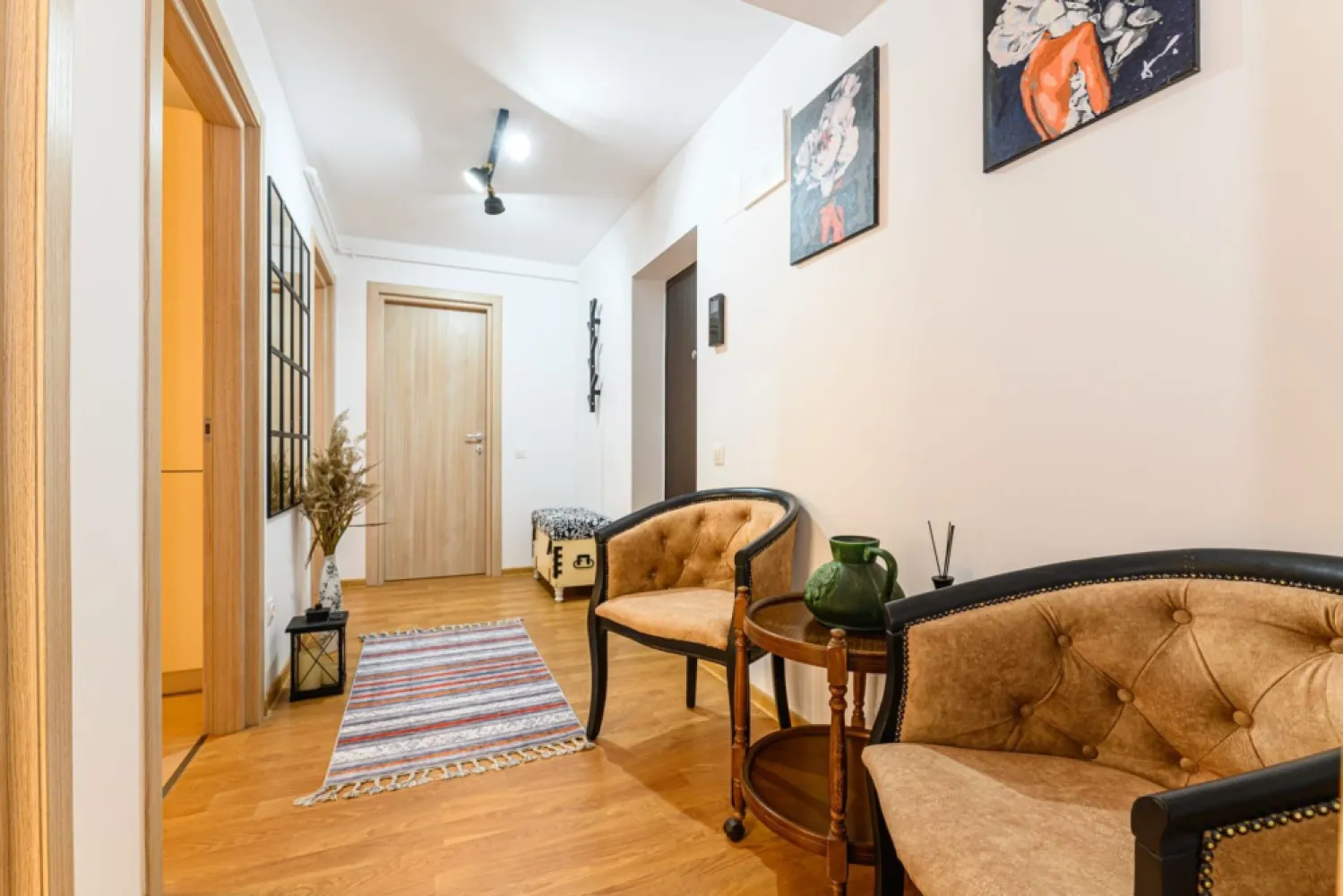 Cartier URBAN, lângă Mall Coresi, apartament 2 camere, mobilat, 550 euro