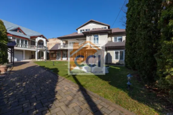 Proprietate exclusivistă ultracentrală -eleganță, spațiu și rafinament