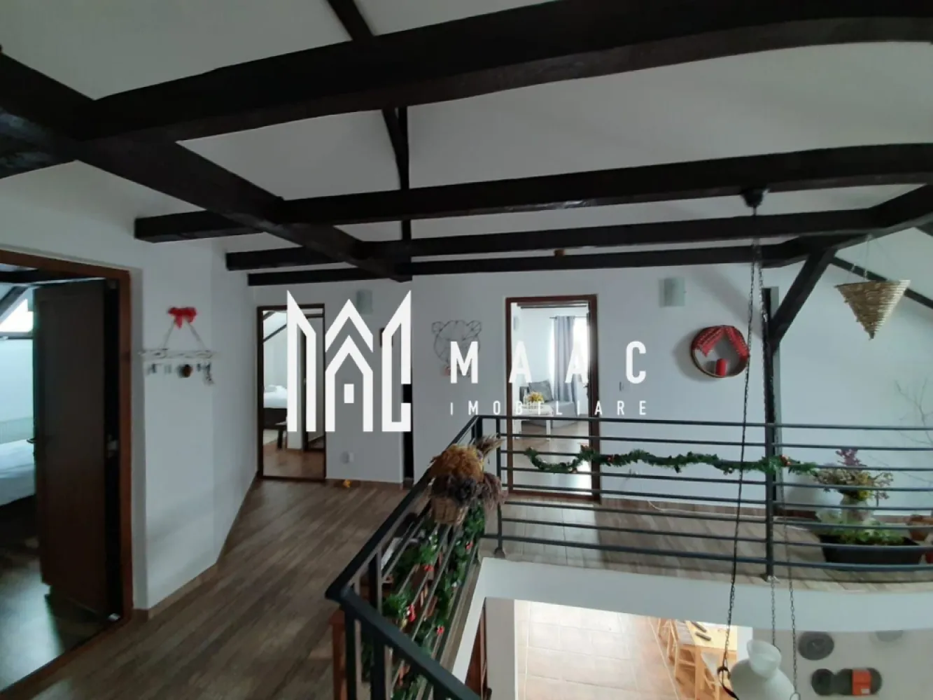 Pensiune I 6 Camere I 240 MPU I 420 Teren I Paltinis - MAAC Imobiliare vă propune spre vânzare o pensiune situată în stațiunea Păltiniș, una dintre cele mai apreciate destinații montane din România, ideală atât pentru investiție, cât și pentru dezvoltarea unei afaceri în turism.

Amplasată într-un cadru natural spectaculos, cu priveliști impresionante către munți, proprietatea oferă confort, intimitate și facilități apreciate de turiști în orice sezon.

Caracteristici generale:

Suprafață utilă: 240 mp;
Regim de înălțime: Parter + Mansardă;
Teren: 420 mp;
Curte amenajată pentru relaxare și activități în aer liber.

Compartimentare:

Parter:

Living generos cu șemineu, perfect pentru serile petrecute la munte;
Bucătărie complet utilată;
Salon de luat masa;
Cameră cu baie proprie;
Baie de serviciu;
Spații de depozitare;
Două terase, dintre care una acoperită, ideale pentru relaxare și socializare.

Mansardă:

5 camere primitoare;
3 băi proprii;
2 balcoane cu vedere panoramică spre munții din împrejurimi.

Dotări și facilități:

Ciubăr exterior încălzit cu lemne;
Centrală termică pe lemne de 45 kW;
Puffer de 1.000 litri;
Apă din foraj propriu;
Bazin de acumulare de 5.000 litri;
Curte amenajată pentru oaspeți;
Spații generoase dedicate relaxării.

Avantaje:

Locație turistică de interes major;
Capacitate excelentă de cazare;
Priveliște panoramică spre munți;
Funcțională și pregătită pentru exploatare;
Potențial ridicat de rentabilitate pe tot parcursul anului;
Ideală pentru activități turistice, team-building-uri, tabere sau evenimente private.

Această proprietate reprezintă o oportunitate rară pentru investitorii care doresc să preia o afacere într-o destinație montană consacrată, aflată la doar câțiva kilometri de Sibiu.

Pentru informații suplimentare sau pentru programarea unei vizionări, contactați-ne și menționați codul de identificare al proprietății ID: CP3161253 .