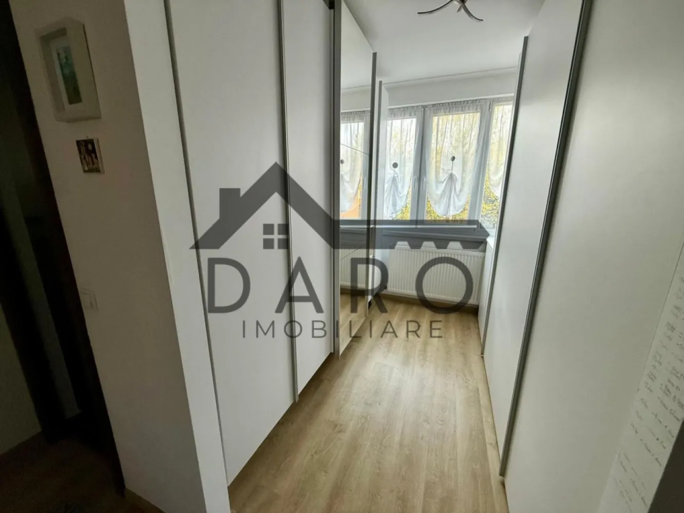 Apartament cu 2 camere in strada Moldovei.