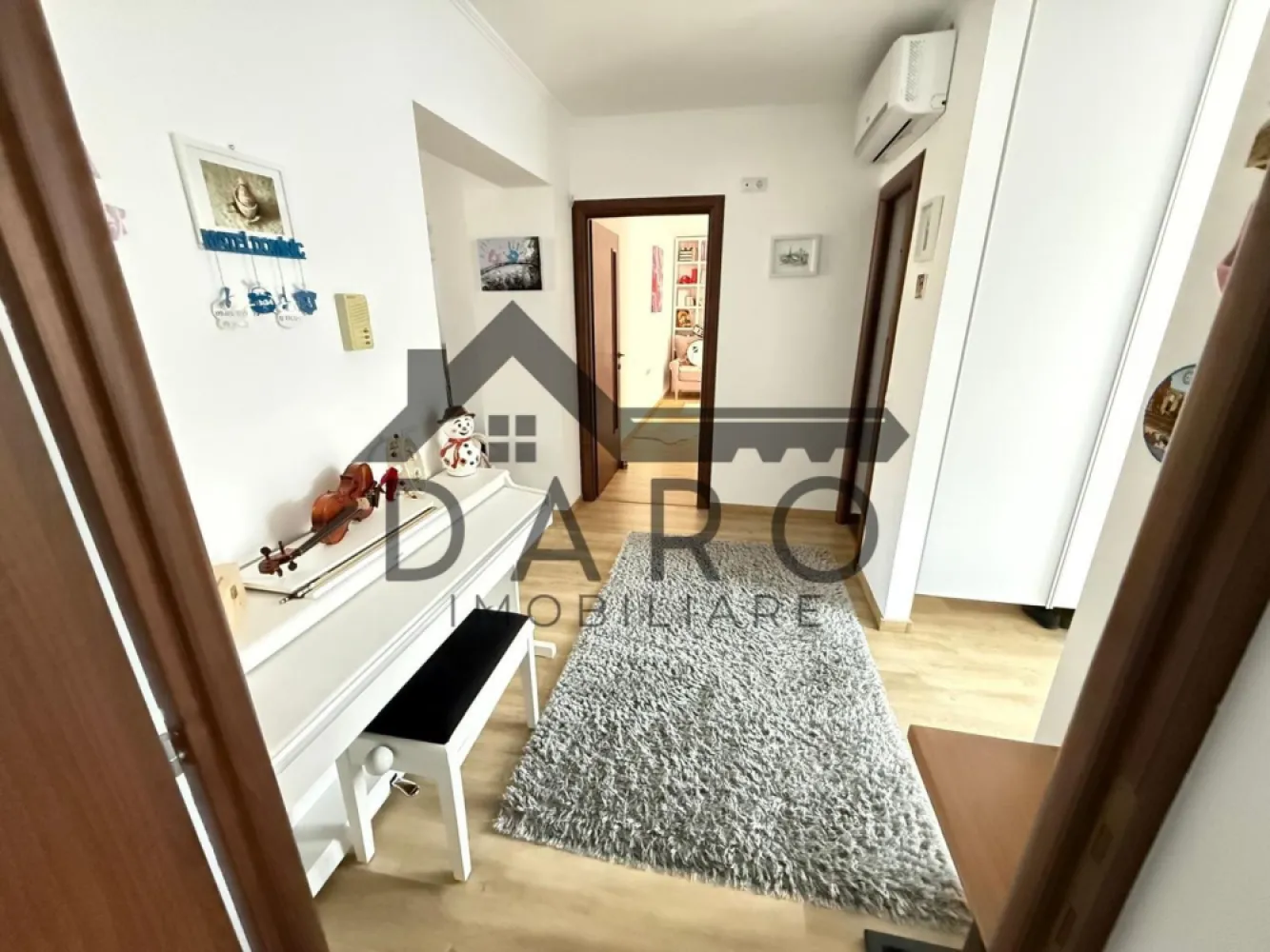Apartament cu 2 camere in strada Moldovei.