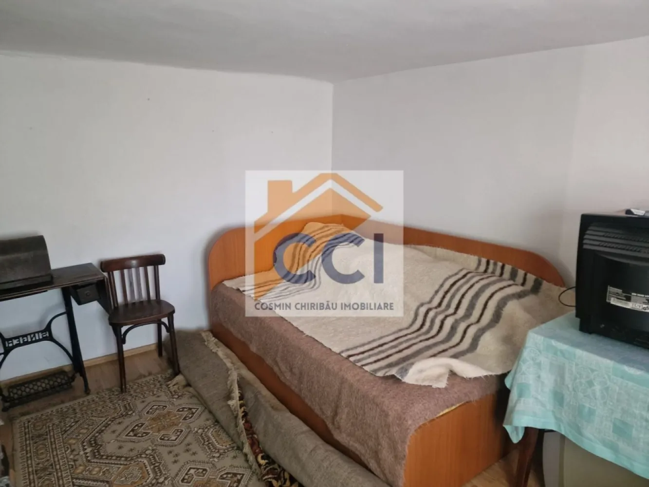Casa in mediu rural cu teren
