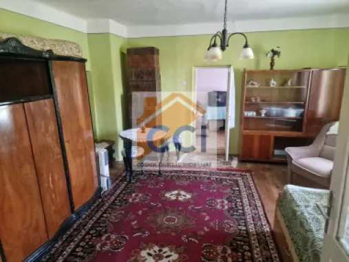 Casa in mediu rural cu teren