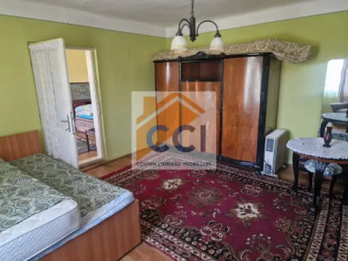 Casa in mediu rural cu teren