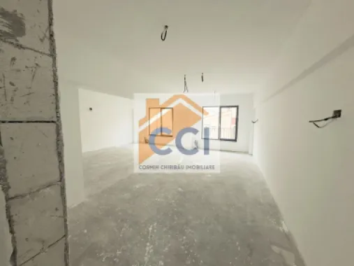 Cladire multifunctionala de inchiriat