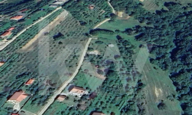 Teren Intravilan 977 mp de Vânzare în Cisnădioara – Locație de Poveste