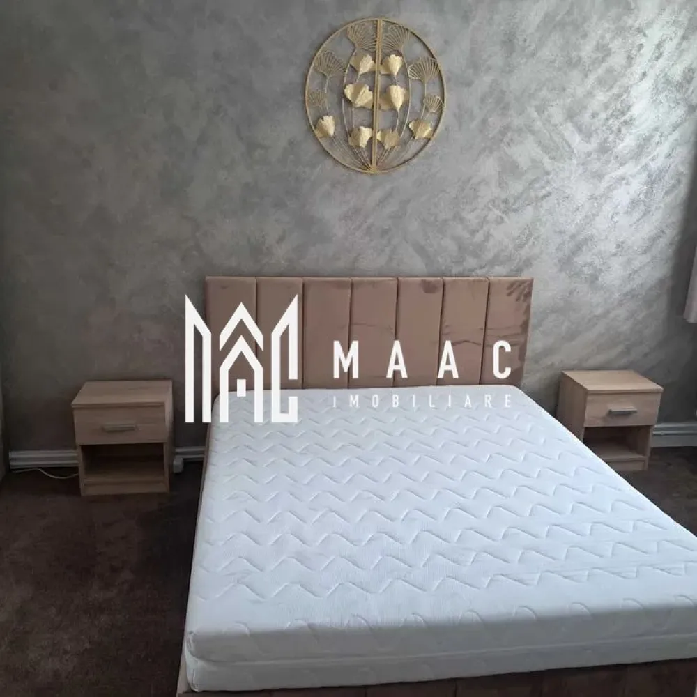 Apartament 2 camere decomandat | Sibiu Central | 71 mp, renovat - Apartament de vânzare în Sibiu, zona Central - Gară, cu 2 camere decomandate și 71 mp utili, situat la etajul 1 al unui imobil cu 2 niveluri. Proprietatea este potrivită pentru cei care caută o locuință renovată, într-o zonă cu acces rapid către centrul orașului.

Detalii proprietate:
• Suprafață utilă: 71 mp
• Suprafață construită: 85 mp
• Compartimentare: decomandat
• Confort: 1
• Etaj 1 din 2
• An construcție: 1989
• Stare interior: renovat
• Apartament finalizat, disponibil pentru vânzare
• Mobilat modern și complet utilat
• Renovarea completă a fost realizată în anul 2025

Zonă și acces:
Proprietatea este amplasată pe Strada 9 Mai, în zona Centrală - Gară din Sibiu, cu acces rapid către centrul istoric, instituții, restaurante, zone comerciale și mijloace de transport. Poziționarea centrală o face potrivită pentru un stil de viață urban, cu deplasări ușoare către punctele importante ale orașului.

Cod anunț CP3174339. Contactați-ne pentru o vizionare și pentru detalii suplimentare despre această proprietate.