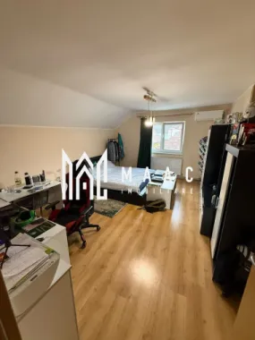 Casă de vânzare 4 camere | Lupeni, Sibiu | 141 mp utili, teren 676 mp