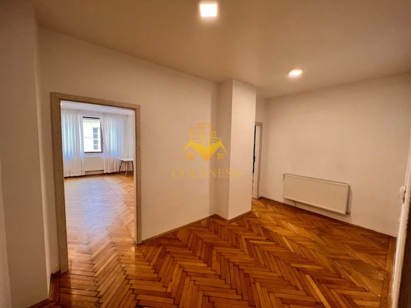 Spatiu birou/aparatament, 3 camere, decomandate, Eroilor Zona Teatru
