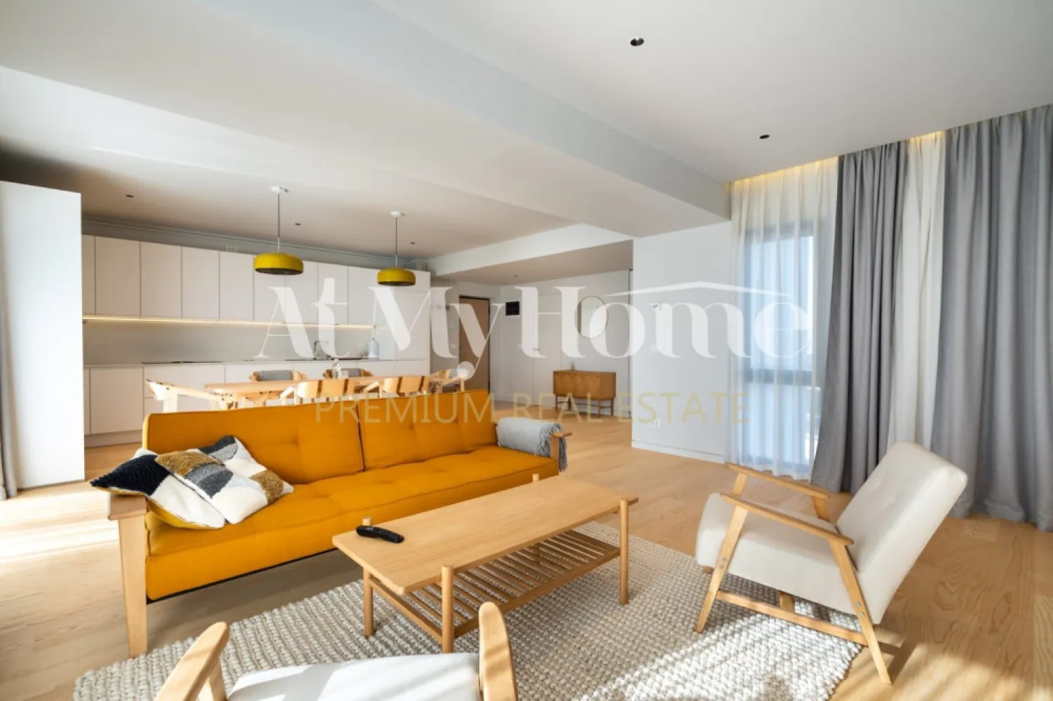 PENTHOUSE SPECTACULOS CU VEDERE LA LAC/2CAMERE/IANCU NICOLAE - Penthouse nou cu 2 camere, amplasat in zona Iancu Nicolae, intr-un complex residential boutique exclusivist, la scurta distanta de toate facilitatile din zona, intr-un imobil S+P+4, finalizat in 2020.
Brand new contemporary
Designul este realizat de Cristian Corvin, unul dintre cei mai premiati arhitecti romani.

Penthouse ul are o suprafata de 140 mp, dispune de terasa de 50 mp cu vedere panoramica la lac si de 1loc de parcare in subteranul cladirii 
Este compus din living, zona de luat in masa, bucatarie complet mobilata si utilata, dormitor matrimonial cu baie ensuite, o baie secundara cu dus.

Datorita locatiei, in apropierea Scolilor Internationale din zona, la scurta distanta de Centrele Comerciale, magazine, restaurante si mijloace de transport in comun, este recomandat pentru resedinta.