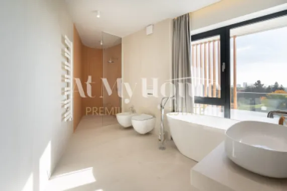 PENTHOUSE SPECTACULOS CU VEDERE LA LAC/2CAMERE/IANCU NICOLAE