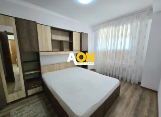 Apartament cu 3 Camere, Complet Mobilat, Bloc Nou, Zona Centru