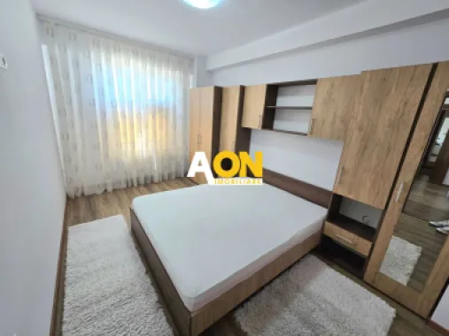 Apartament cu 3 Camere, Complet Mobilat, Bloc Nou, Zona Centru