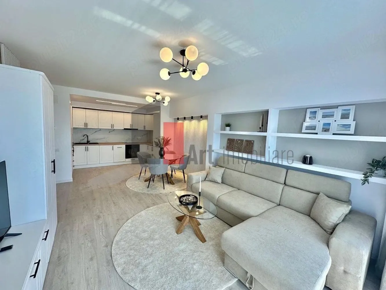 Vanzare apartament 3 camere Drumul Taberei Stellaris Residence Ghencea Moghioros - Vindem apartament cu 3 camere nou, decomandat, 80 mp suprafata utila totala, 2 bai, situat in Drumul Taberei, bd. Ghencea, complexul rezidential Stellaris Residencias, faza 1, etajul 11 11, mobilat si utilat complet.
Locatia este excelenta, la numai 2 minute de mers pe jos de linia lui 41, 15 min de metrou Drumul Taberei, 10min de Parc Drumul Taberei, 5 min de Auchan Drumul Taberei.

Apartamentul se vinde mobilat si utilat complet, cu finisaje, mobilier si electrocasnice de calitate superioara. Totul este nou si nu a mai fost locuit. Apartamentul beneficiaza de dotari premium: pat dublu matrimonial, dressinguri spatioase, coltar extensibil, centrala termica in condensatie, inclazire in pardoseala, combina frigorifica incastrata Sharp, masina de spalat cu uscator Gorenje, masina de spalat vase Whirlpool, cuptor electric Gorenje, plita inductie vitroceramica, chiuveta granit compozit Pyramis, televizor UHD Smart 4K, 126cm , aer conditionat 12.000 BTU.

Apartamentul este luminos si beneficiaza de vedere libera superba catre vest.

Pret 225 060 euro