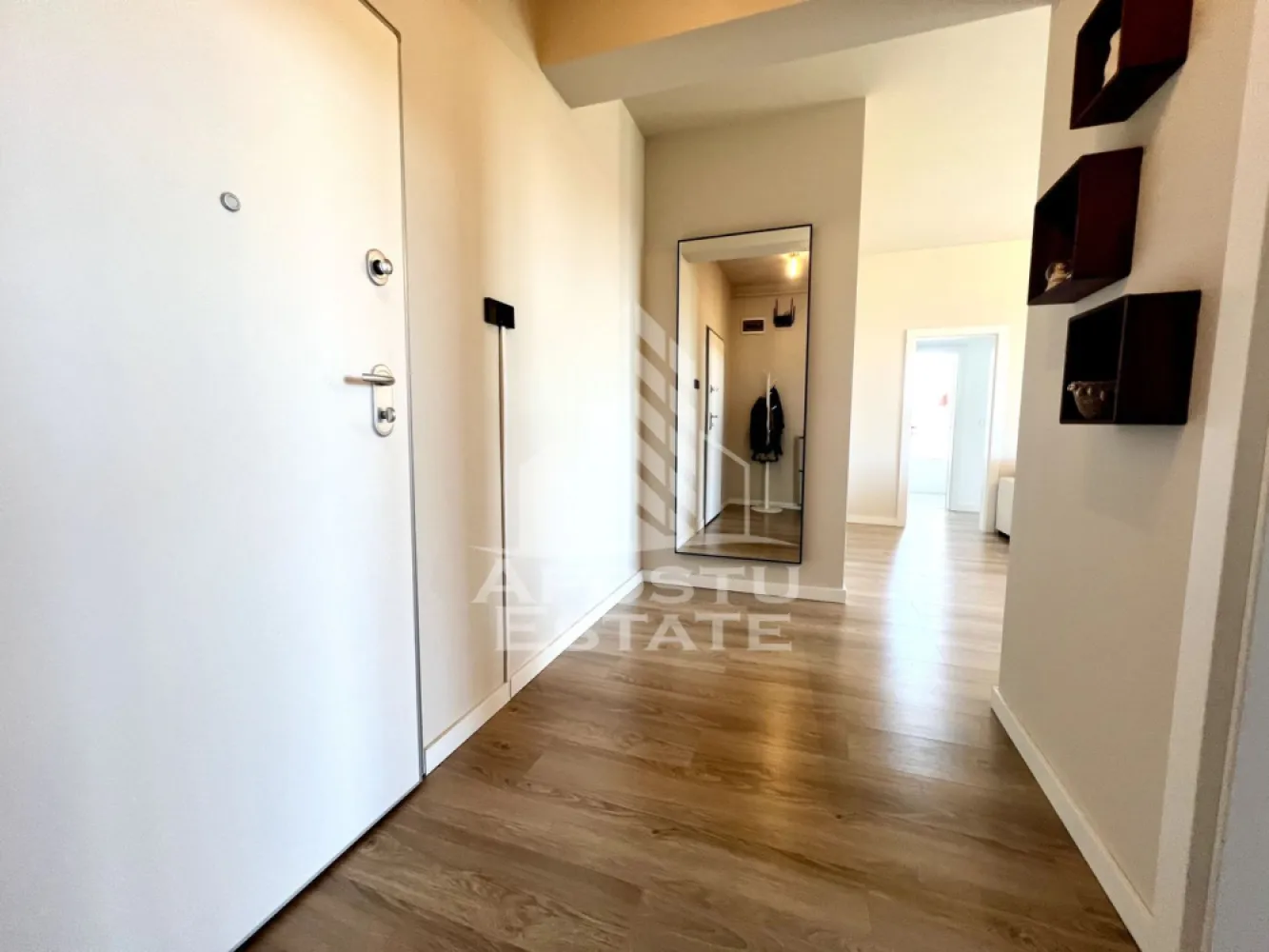 Apartament 2 camere de închiriat, parcare, zona Freidorf, Timișoara