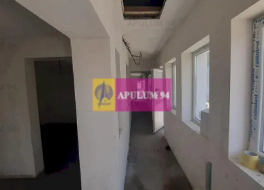 Casă aproape de București finisată parțial.