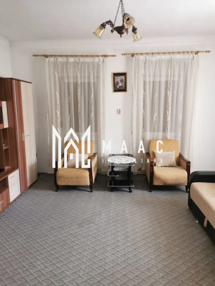 Casa 3 camere I 200 MPU Curte I Cristian - MAAC Imobiliare vă propune spre vânzare o proprietate cu potențial, compusă din casă principală și construcție secundară, ideală pentru locuit sau investiție.

Proprietatea este amplasată într-o zonă liniștită și oferă posibilitatea utilizării separate a celor două imobile, fiind potrivită pentru o familie extinsă, activități independente sau pentru obținerea unui venit suplimentar din închiriere.

Casa principală este compartimentată astfel:

2 camere;
Hol;
Bucătărie;
Baie;
Cămară.

La subsol se află o pivniță generoasă, ideală pentru depozitare.

Construcția secundară dispune de:

1 cameră;
Bucătărie;
Baie.

Pentru informații suplimentare sau pentru programarea unei vizionări, contactați-ne și menționați codul de identificare al proprietății ID: CP3171925 .