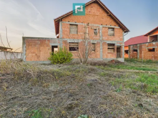Proprietate impresionantă între Curtici și Macea