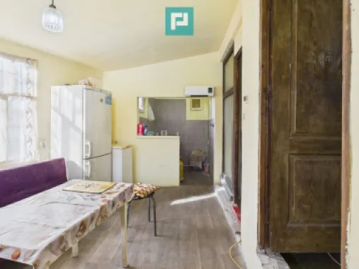 Casuță cu priveliște panoramică spre Cetatea Șiria