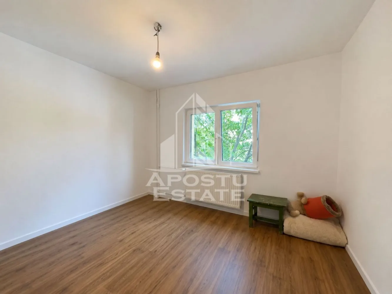 Apartament etajul 1, bloc anvelopat in zona Girocului Timisoara