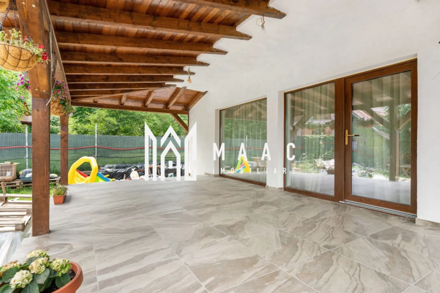 Casa 5 camere | Moderna | Teren 1036 MP | Tocile