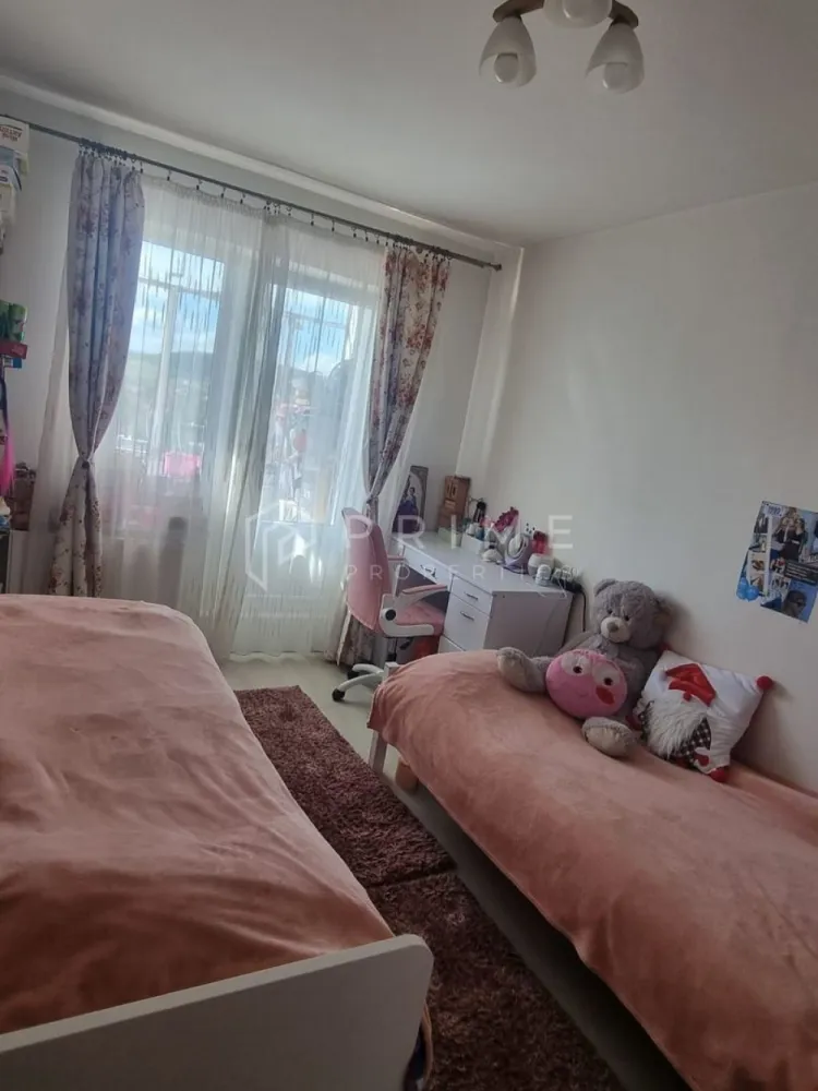 Apartament spațios cu 3 camere | Cartier Unirii
