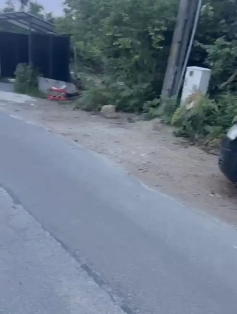 Ciolpani teren intravila 2500 mp de vanzare - K Imobiliare propune spre vanzare in Ciolpani sat. Luparie teren intravilan suprafata 2562 mp , deschidere 30 ml la drumul principal ,utilitati in fata terenului , urbanism P+2 , Pot 35% , Cut 0.8 ,