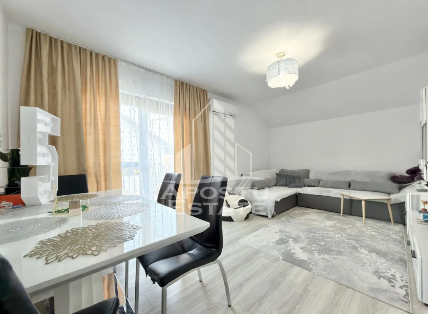 Apartament cu 2 camere complet mobilat si utilat la etajul 1 in Giroc