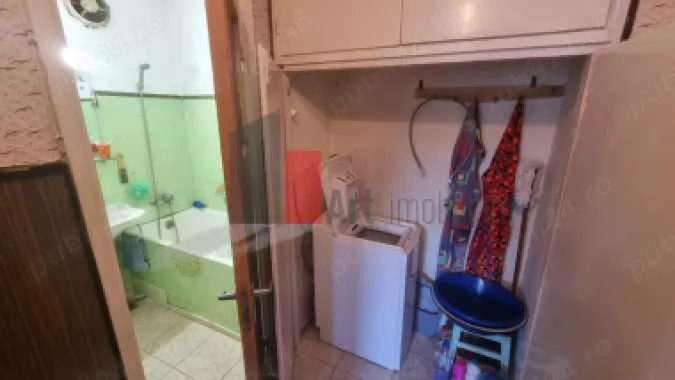 Vânzare apartament decomandat 4 camere Bd. Brâncoveanu