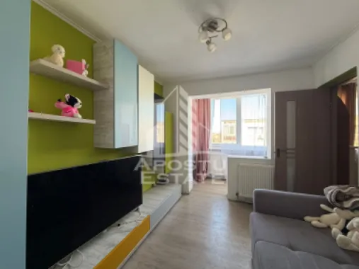 Apartament semidecomandat, 2 camere, centrala proprie,Sagului