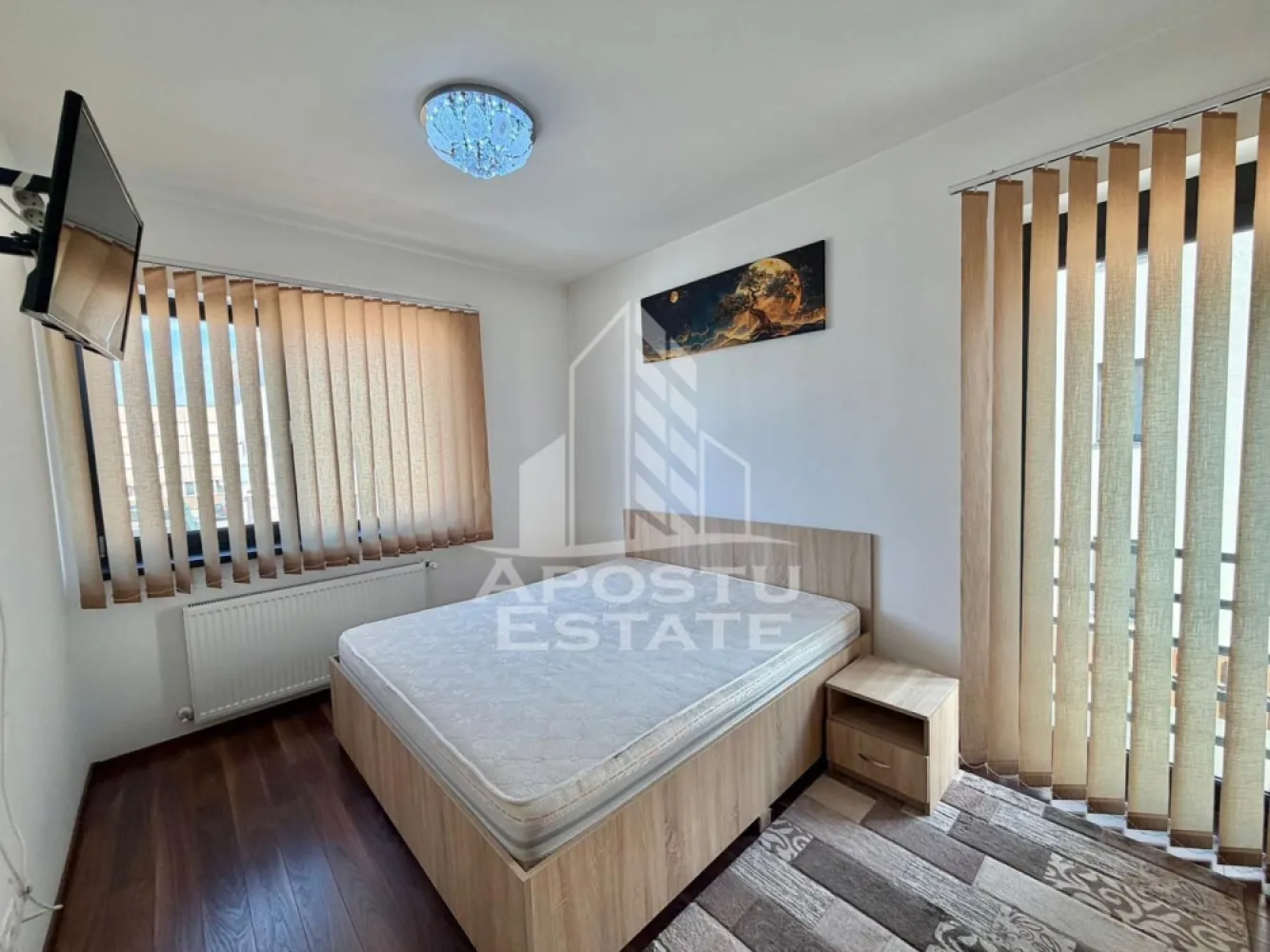 Apartament cu 2 camere de inchiriat, 2 locuri de parcare, Dumbravita - Agentia imobiliara APOSTU ESTATE va propune spre inchiriere un apartament cu 2 camere spatios si luminos, situat in Dumbravita aflat in proximitatea Player Sport, potrivit pentru cupluri, familii sau persoane singure care isi doresc o locuinta in care sa se simta confortabil
Suprafata utila: 50 mp
Etaj: 1
Compartimentare eficienta:
-Bucatarie inchisa complet mobilata si utilata, cu loc de luat masa
-Living luminos si spatios
-Dormitor complet mobilat si utilat
-Baie prevazuta cu cada si geam la baie pentru ventilatie naturala

Confort si facilitati:
-Doua locuri de parcare incluse in pret
-Masina de spalat rufe
-Aer conditionat
-Balcon
-Incalzirea apartamentului: centrala proprie (calorifere)

Localizare:
-Timis, Dumbravita- proximitatea Player Sport

Ideal pentru:
-Persoane singure
-Cupluri
-Familii la inceput de drum

Disponibilitate: imediata
Pret chirie lunara: 450 EURO usor negociabil
Programeaza o vizionare pentru a-ti putea imagina viitorul aici!
ID intern: CP3177252