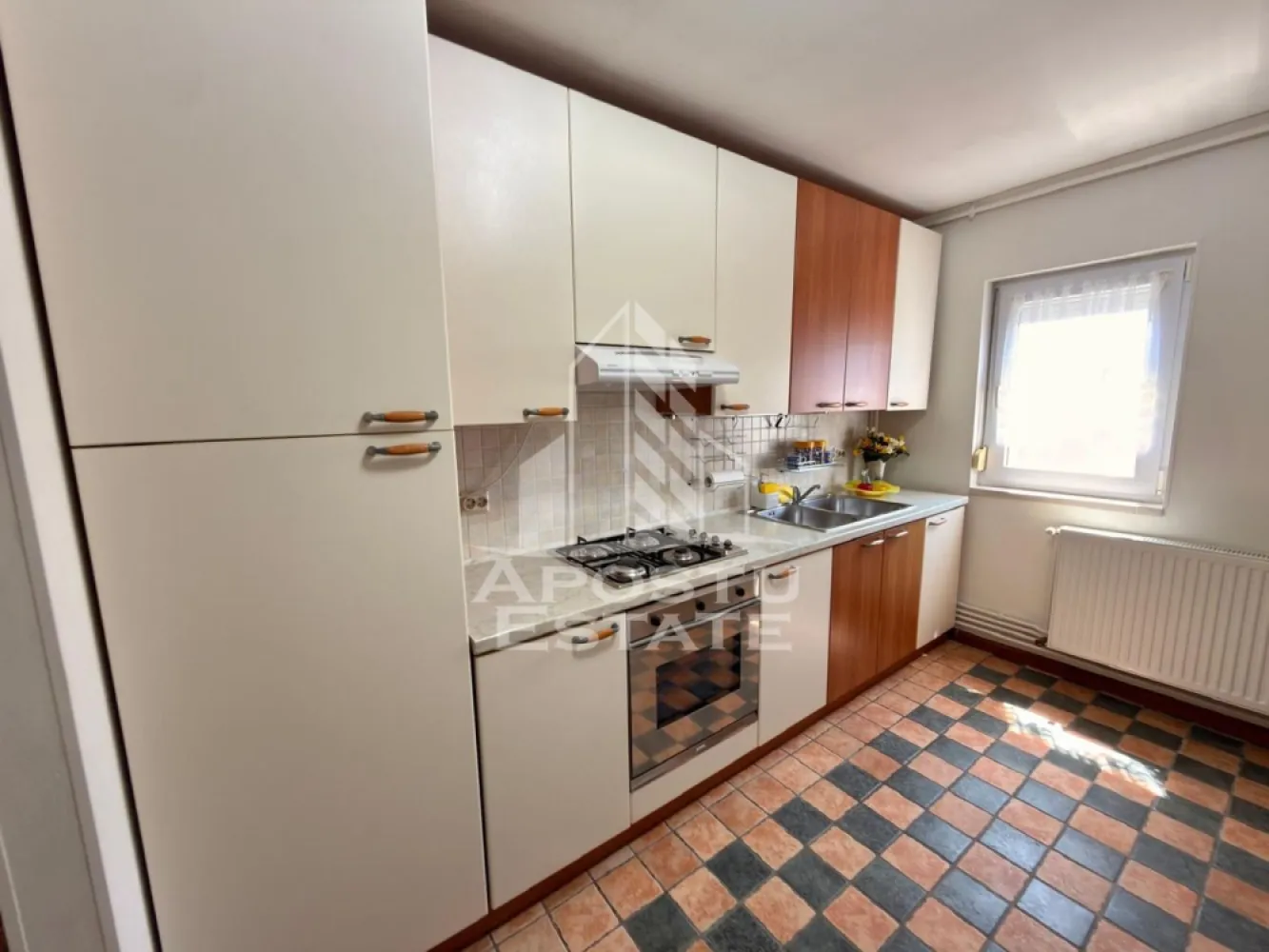 Apartament 3 camere, de inchiriat, Complexul Studentesc, Timisoara