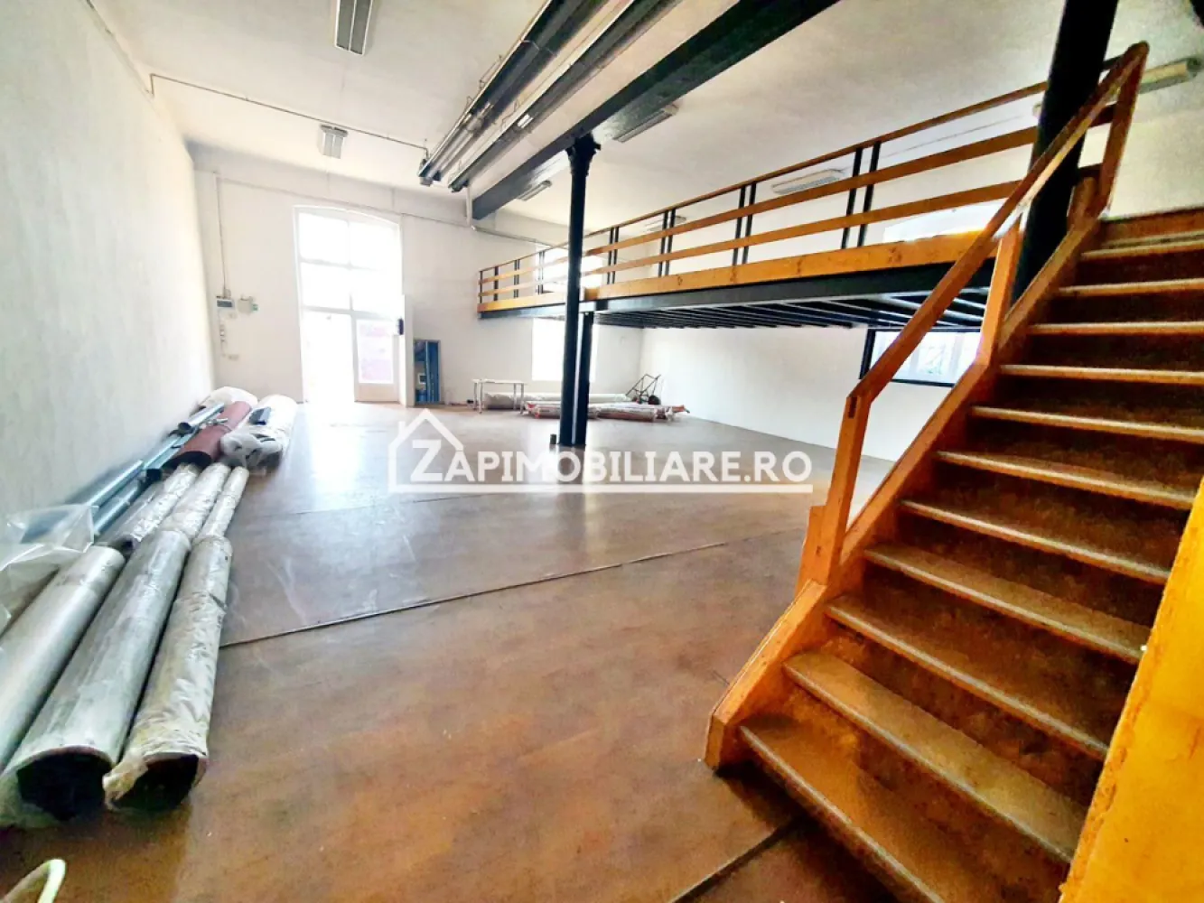 Spatiu comercial 290 mp utili.2 băi, 1 birou, zona Centrală - De închiriat spațiu comercial 290 mp. utili situat la parter zona Centrală
contact 0774048706 Bogdan
Detalii:
- centrală termică, calorifere, geamuri termopan, 
- 2 toalete
- 2 camere
- 1 arhivă
-1 magazie
- 1 birou
- alarmă,
Spațiul se inchiriază la prețul de 1.800 euro negociabil 
 Comisionul perceput este de 50% din valoarea primei chirii.Și se percepe o singură dată!
---------------------------------------------------------------------------------------------------------------------------------
contact Bogdan 0774048706
Acest anunț nu corespunde cerințelor tale? Sună la numărul afișat în anunț și unul dintre agenții noștri te va ajuta cu alte oferte personalizate în funcție de cerințele tale.
