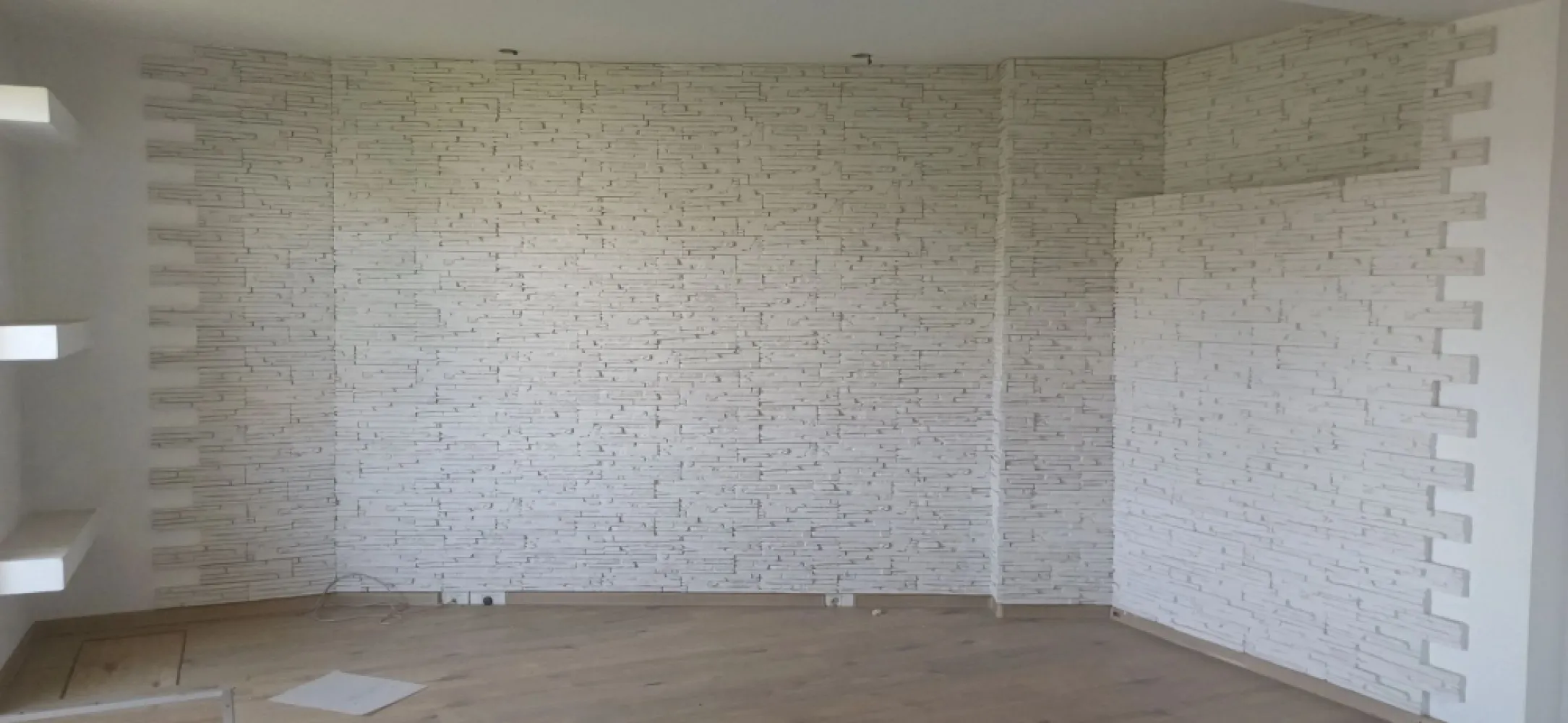 Apartament de Vanzare - Zona Ateneul Roman - 4 camere - 110 mp - Vă prezentăm spre vanzare un apartament spațios cu 4 camere, situat in zona Ateneul Roman, zonă centrală și apreciată pentru accesul facil către principalele puncte de interes ale orașului.

Locuința are o suprafață generoasă de 110 mp, fiind amplasată la etajul 5 din 6 al imobilului. Apartamentul este mobilat în stil clasic, oferind un ambient elegant și confortabil, ideal pentru o familie sau pentru cei care apreciază spațiile ample.

Caracteristici principale:

4 camere
Suprafață utilă: 110 mp
Mobilat clasic
2 balcoane
Etaj 5/6
Compartimentare practică și luminoasă
Zonă centrală, cu acces rapid către restaurante, cafenele, instituții culturale și mijloace de transport.

Apartamentul beneficiază de camere generoase, lumină naturală din abundență și 1 balcon mare care oferă spațiu suplimentar pentru relaxare.

Doar plata cash - R2.

Pentru mai multe informații sau pentru programarea unei vizionări, vă stăm la dispoziție. 

Alexximob Estate - tel. 0751454742

comision standard 2%