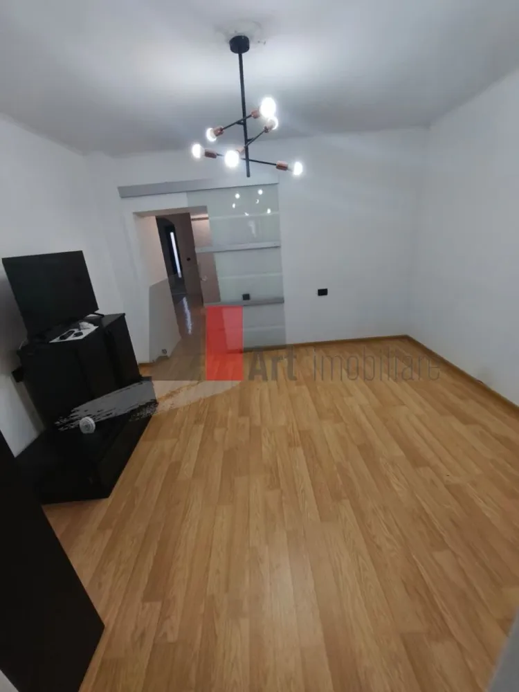 Casa Vanzare Giulesti 4 camere