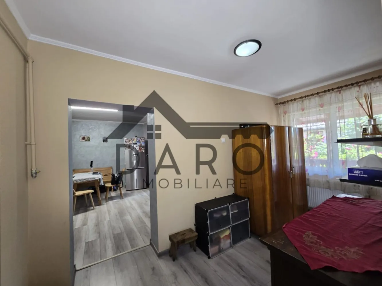 Casa in Livezeni , 140 mp utili , in centrul localitatii .