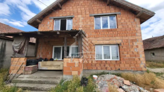 Casa individuala cu 7 camere,si teren de 550 mp,Dudestii Noi