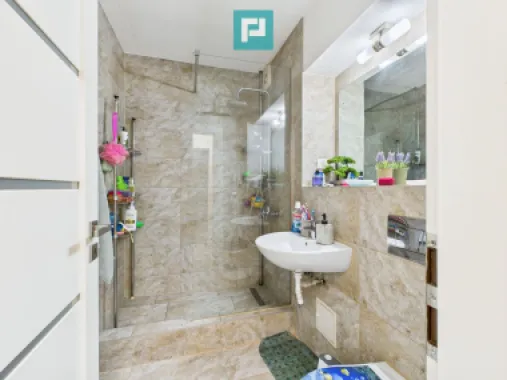 Apartament plus garaj podgoria