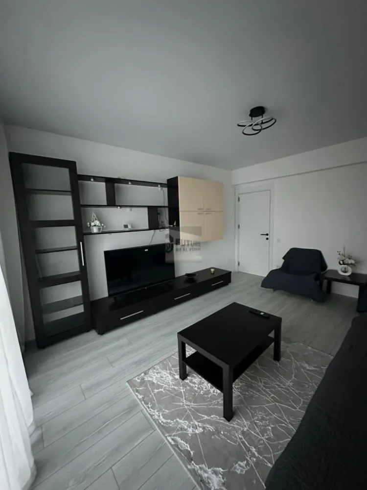 Studio modern Berceni, Bulevardul Metalurgiei - 🏡 Garsoniera spatioasa de inchiriat – Zona Metalurgiei | prima inchiriere Ofer spre inchiriere o garsoniera spatioasa, moderna si luminoasa, complet noua. ✨ Puncte cheie: • 🆕 Prima inchiriere – totul nou • 🚗 Loc de parcare inclus, chiar in fata scarii • Etaj 2/8 • Centrala proprie • Incalzire in pardoseala • Suprafata: 40 mp • Bloc constructie 2025, cu 2 lifturi moderne • Zona linistita, departe de aglomeratia urbana • Balcon 🛋️ Dotari complete: • Canapea extensibila • TV Smart nou, diagonala 139cm • Masina de spalat • Frigider • Plita • Cuptor electric • Espressor de cafea • Mobilier si electrocasnice noi, moderne 📍 Localizare excelenta: • Kaufland, Lidl, Grand Arena in apropiere • Parcul Tudor Arghezi – la 3 minute de mers pe jos Pret: 470 €/luna – usor negociabil }}