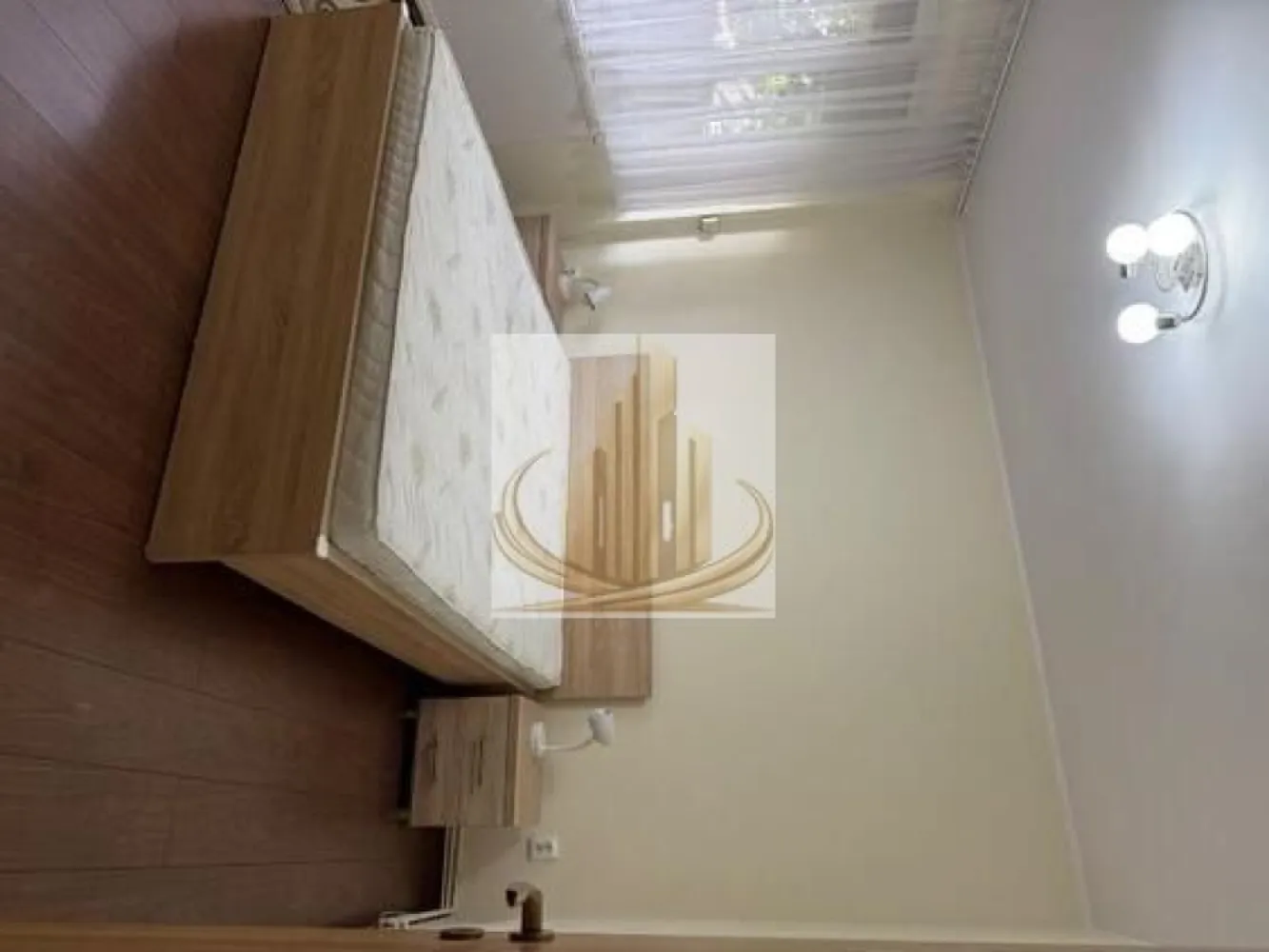 Apartament modern 2 camere, centrala proprie - 🏢 Grand Mobilis Imobiliare vă propune spre închiriere un apartament modern, situat în zona Take Ionescu, într-una dintre cele mai căutate și accesibile zone centrale ale Timișoarei.

✨ Detalii proprietate:

* Tip: apartament cu 2 camere
* Suprafață: 48 mp
* Etaj: parter
* Compartimentare: foarte bine gândită și eficientă
* Bucătărie: închisă
* Se închiriază complet mobilat și utilat

🔥 Dotări și beneficii:

* Centrală proprie
* Aer condiționat
* Apartament modern, gata de locuit

📍 Localizare excelentă:

* Zonă centrală, liniștită și foarte bine poziționată
* La doar 7 minute de Iulius Mall
* La 5 minute de Punctele Cardinale
* Acces rapid către toate punctele importante ale orașului

🏙️ Apartamentul este ideal pentru persoane care își doresc confort, acces rapid către centrul orașului și un spațiu modern, bine întreținut.

📞 Pentru detalii și programări vizionări, contactați Grand Mobilis Imobiliare.
ID intern CP3178566