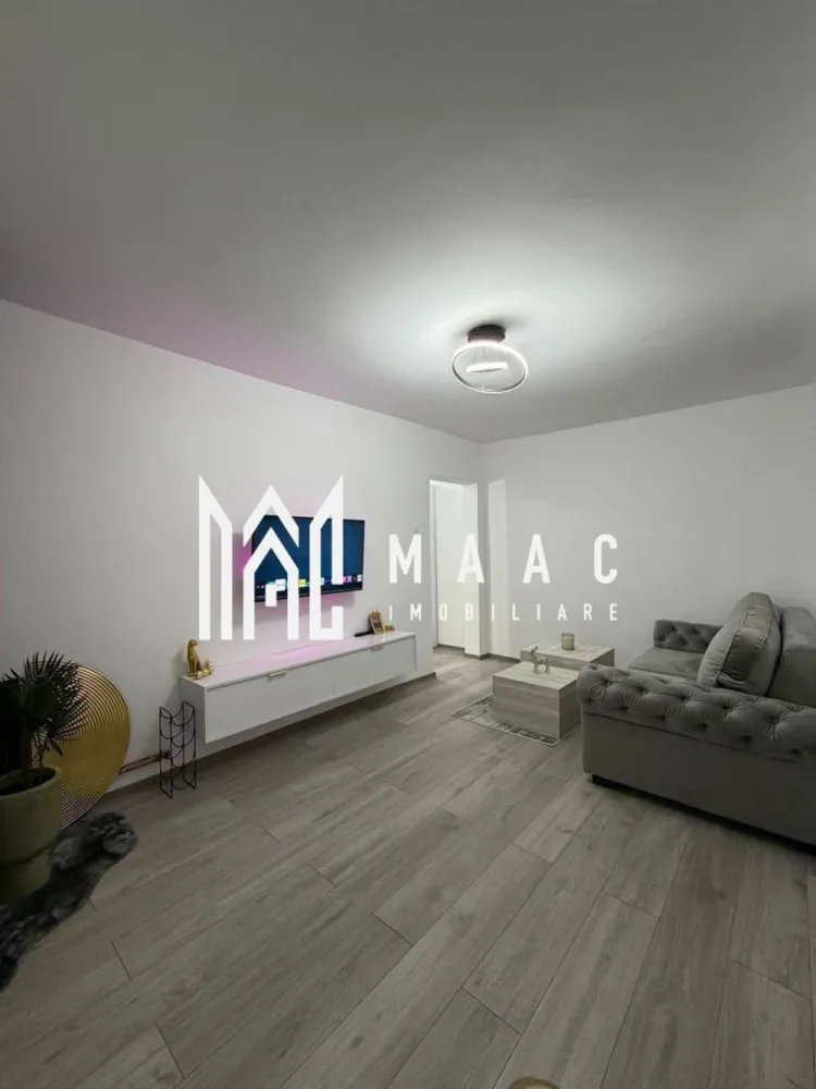 Apartament 2 camere | Ostroveni | 40 mp | - MAAC Imobiliare vă propune spre vânzare un apartament situat în cartierul Ostroveni, într-o locație excelentă, vizavi de Școala Gimnazială Nr. 10. Amplasarea oferă acces rapid către instituții de învățământ, magazine, mijloace de transport și alte facilități urbane, fiind o alegere potrivită atât pentru locuit, cât și pentru investiție.
Caracteristici:
Apartament situat în zona Ostroveni
Poziționat vizavi de Școala Gimnazială Nr. 10
Etaj 4
Zonă liniștită și bine dezvoltată
Ideal pentru familie sau investiție
Compartimentare:
Living
Dormitor
Bucătărie
Baie
Hol
Dotări:
Compartimentare practică
Spații luminoase
Avantaje:
Poziționare excelentă în apropierea Școlii Gimnaziale Nr. 10
Acces rapid către grădinițe, magazine și farmacii
Stații de transport public în imediata apropiere
Zonă apreciată pentru confort și accesibilitate
Potrivit atât pentru locuință proprie, cât și pentru investiție
Această proprietate reprezintă o oportunitate excelentă pentru cei care își doresc un apartament într-una dintre cele mai căutate zone ale cartierului Ostroveni.
Pentru mai multe informații și programarea unei vizionări, echipa MAAC Imobiliare vă stă la dispoziție. ID 3168630