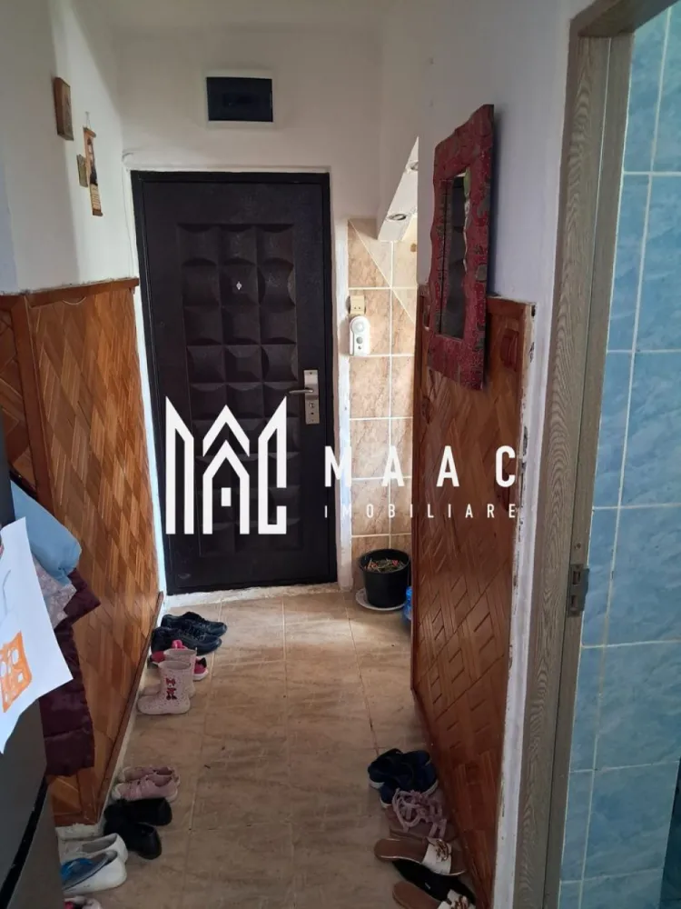 Apartament 2 camere | Balcon inchis | Investitie | Cedonia - MAAC Imobiliare va oferă spre vânzare apartament cu 2 camere, situat la etajul 4 din 4 al unui imobil amplasat în zona Cedonia.

Locuința este complet mobilată și utilată, fiind disponibilă imediat și ideală atât pentru locuire proprie, cât și pentru investiție.

Caracteristici:
2 camere
Etaj 4 din 4
Centrală termică proprie
Geamuri termopan
Balon închis cu termopan
Gresie, faianță și parchet
Complet mobilat și utilat
Apartament liber, disponibil imediat

Avantaje:
Zonă foarte bine conectată
Aproape de magazine, școli, transport public și alte facilități
Ideal pentru investiție sau locuință proprie
Costuri eficiente de întreținere
Mutare rapidă, fără investiții suplimentare

Pentru mai multe detalii și programarea unei vizionări, vă rugăm să contactați echipa MAAC Imobiliare și să menționați ID-ul proprietății: CP3171852