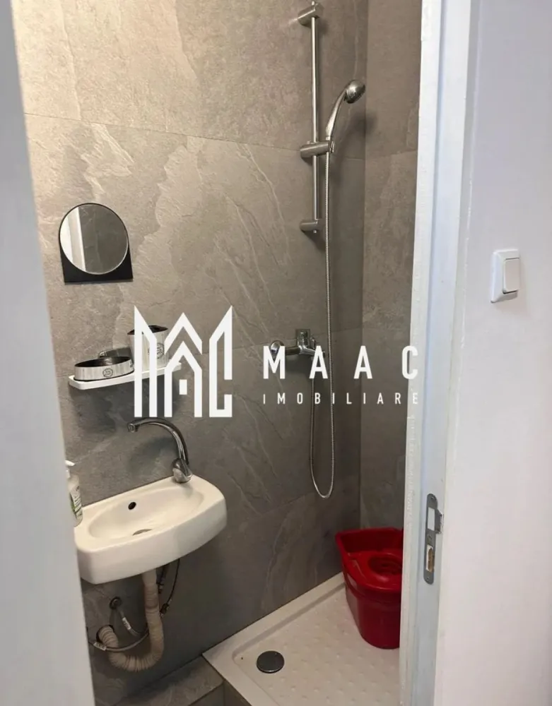 Apartament 1 Camera I Etaj 3 I Renovat I Central-Abatorului - Se inchiriaza o garsonieră de 24 mp, situată în zona Abatorului, complet mobilată și utilată, ideală pentru locuire personală sau investiție. 
Proprietatea este disponibilă imediat, iar un avantaj major este faptul că este actualmente închiriată și poate fi preluată cu chiriași, oferind venit garantat încă din prima zi.

Caracteristici principale:
Suprafață: 24 mp
Tip: Garsonieră
Complet mobilată și utilată
Disponibilă imediat
Situată în zona Abatorului
Se poate prelua cu chiriași
Detalii interioare:

Cameră principală mobilată complet
Bucătărie utilată cu electrocasnice în stare bună
Baie modernă
Spațiu organizat eficient, ideal pentru o persoană sau un cuplu
Garsonieră întreținută, gata pentru mutare

Avantaje:
Investiție sigură, cu chiriași stabili
Poziționare bună, cu acces rapid la magazine, stații de autobuz, zone comerciale
Fără investiții suplimentare – totul este deja amenajat

Pentru informati si vizionari: ID: CP3174234