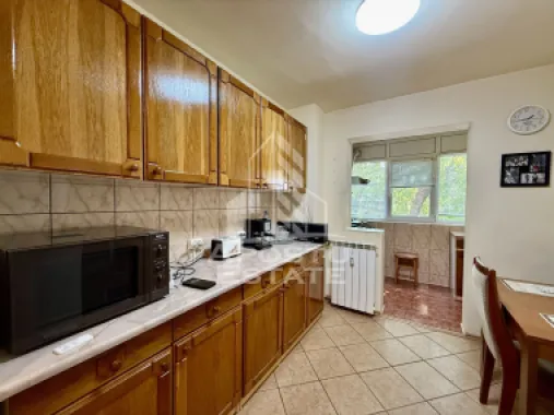 Apartament 3 camere, 2 bai, etaj 1, mobilat, zona Olimpia-Stadion