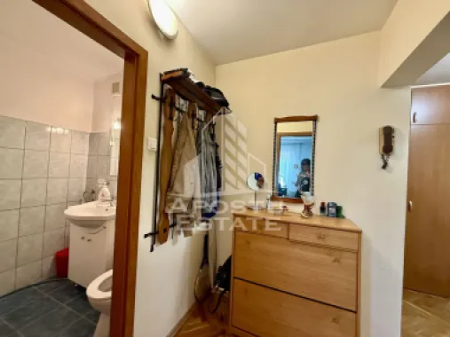 Apartament 3 camere, 2 bai, etaj 1, mobilat, zona Olimpia-Stadion