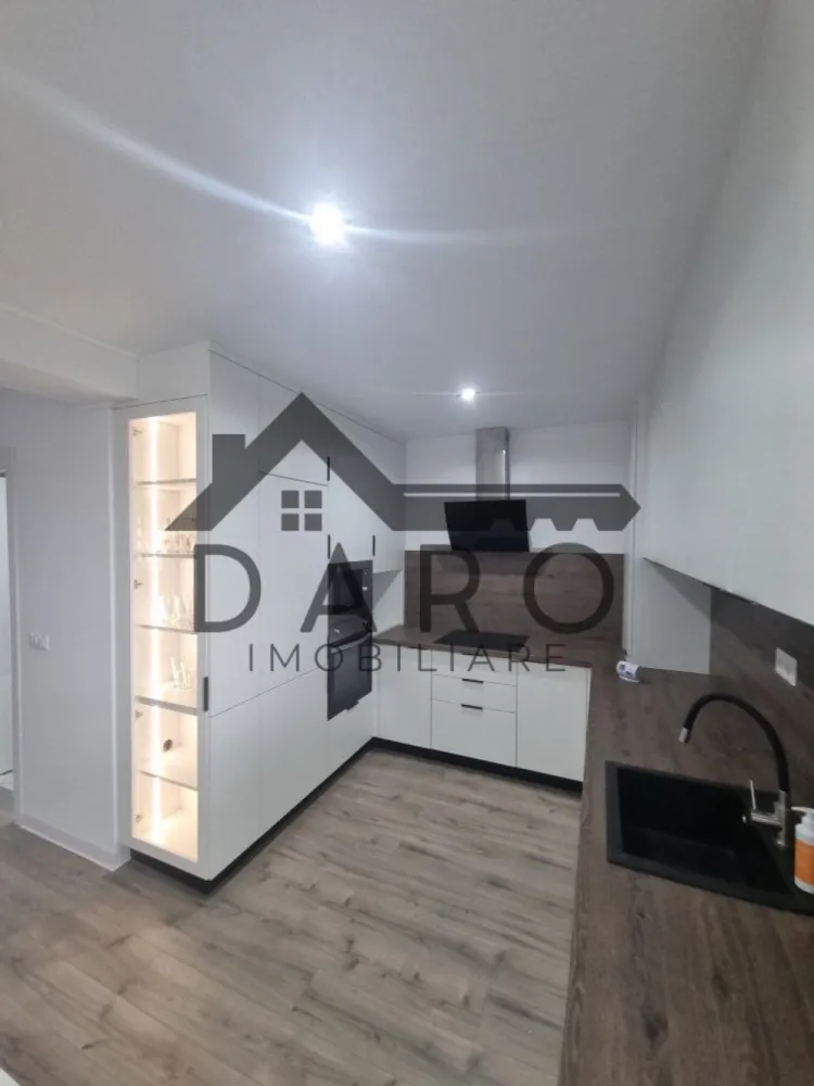 De inchiriat duplex Unirii