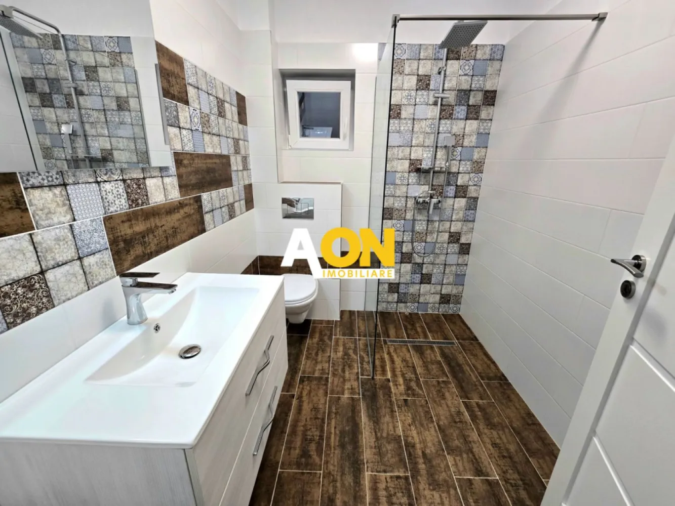 Apartament cu 2 Camere, Decomandat, Complet Mobilat, Zona Cetate