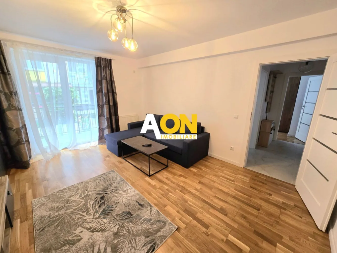 Apartament cu 2 Camere, Decomandat, Complet Mobilat, Zona Cetate - AON Imobiliare vă prezintă spre închiriere un apartament cu 2 camere situat în zona Cetate - Alba Iulia!
Apartamentul se închiriază complet mobilat și utilat, pe perioadă de minim 12 luni!
Proprietatea se află la parterul unui bloc cu 3 etaje, dispune de o suprafață utilă de 53mp, compartimentat decomandat, compus din:
- Dormitor
- Living
- Bucătărie
- Baie
- Hol
- Balcon
Există loc de parcare propriu!
Imobilul este amplasat într-o zonă liniștită, rezidențială, cu acces facil către punctele de interes din oraș!
Pentru mai multe detalii sau programarea unei vizionări, vă rugăm să ne contactați!
ID: CP3170131