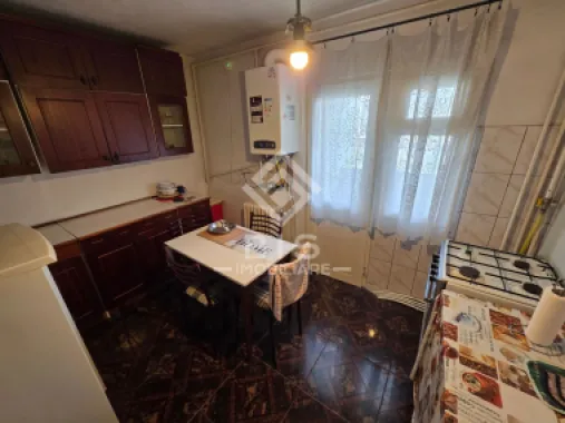 Apartament 2 camere decomandate. ETAJ 2