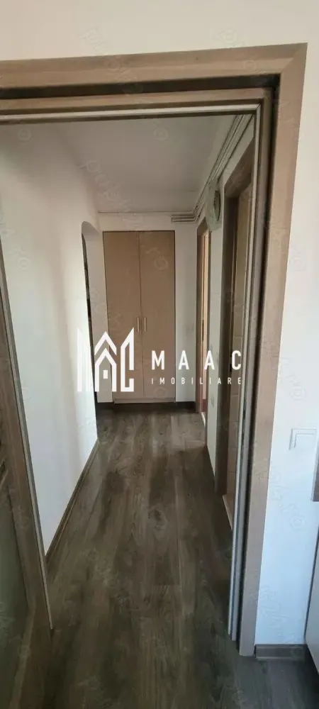 Apartament 3 camere| 2 bai| Vedere panoramica| Ostroveni